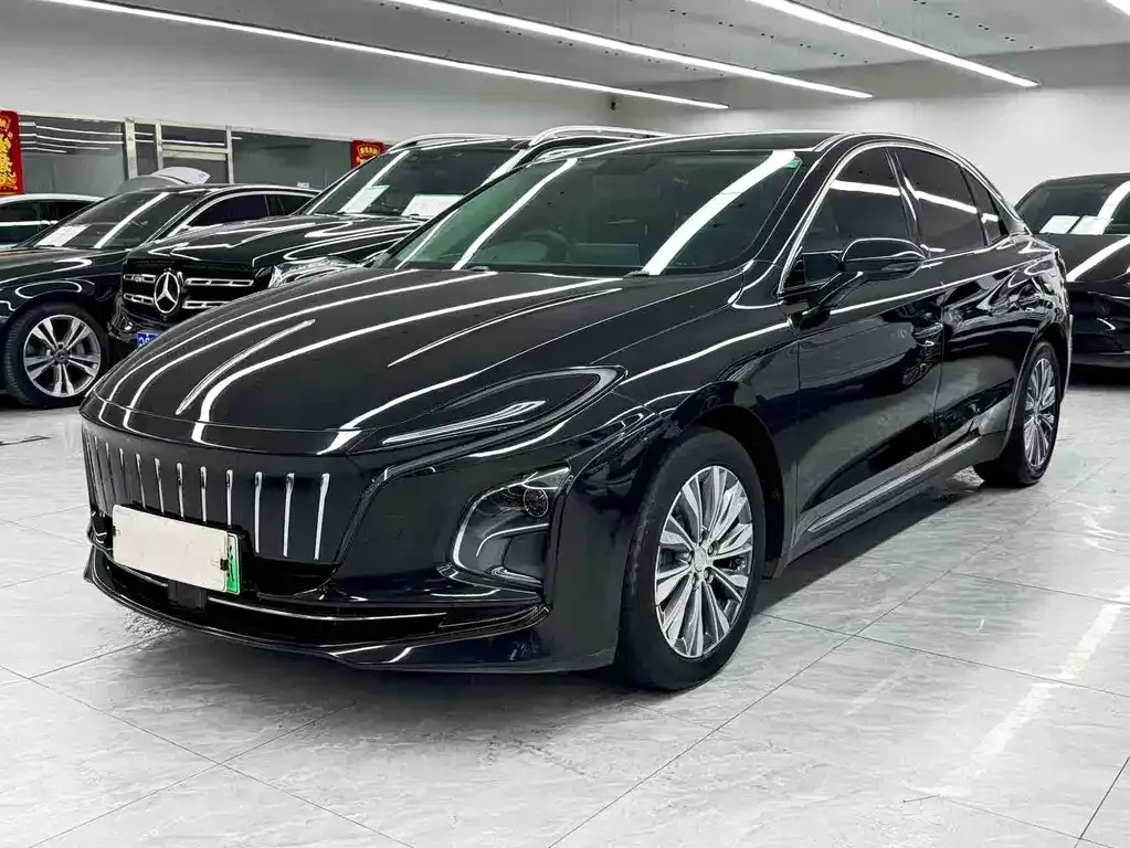 Hongqi E-QM5 — фото 1