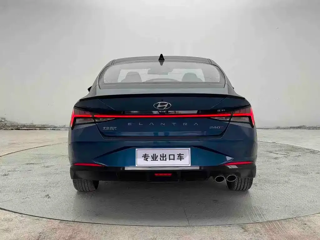 Hyundai Elantra — фото 4