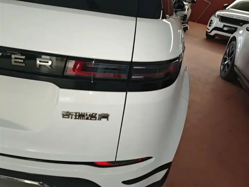 Land Rover Evoque — фото 8