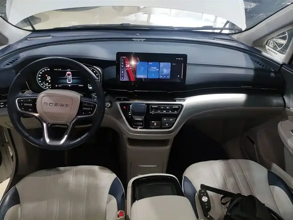 Roewe iMAX8 2022 из CN, фото 9