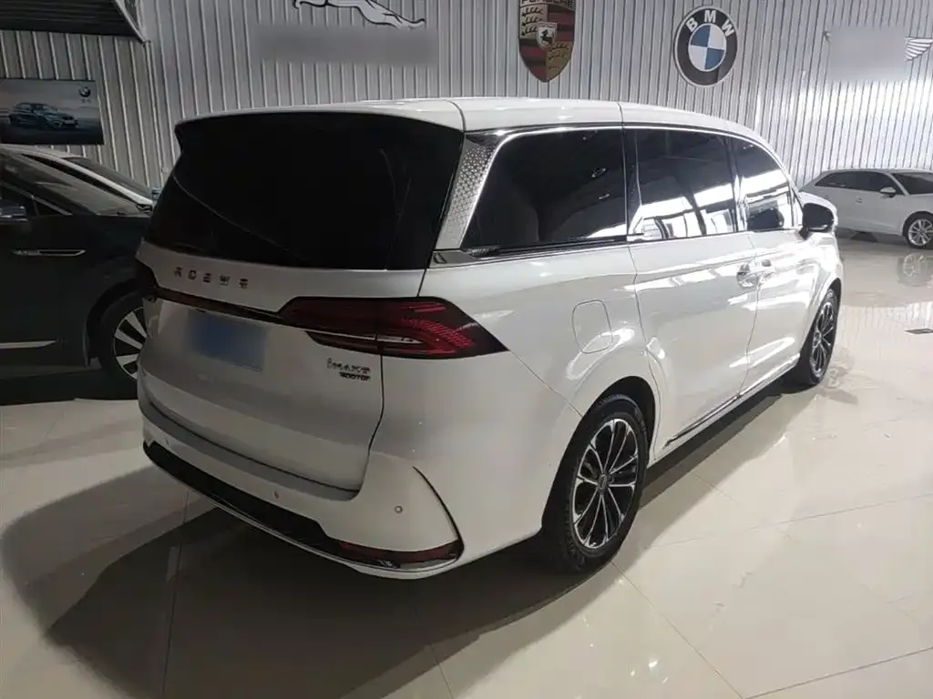 Roewe iMAX8 2022 из CN, фото 7