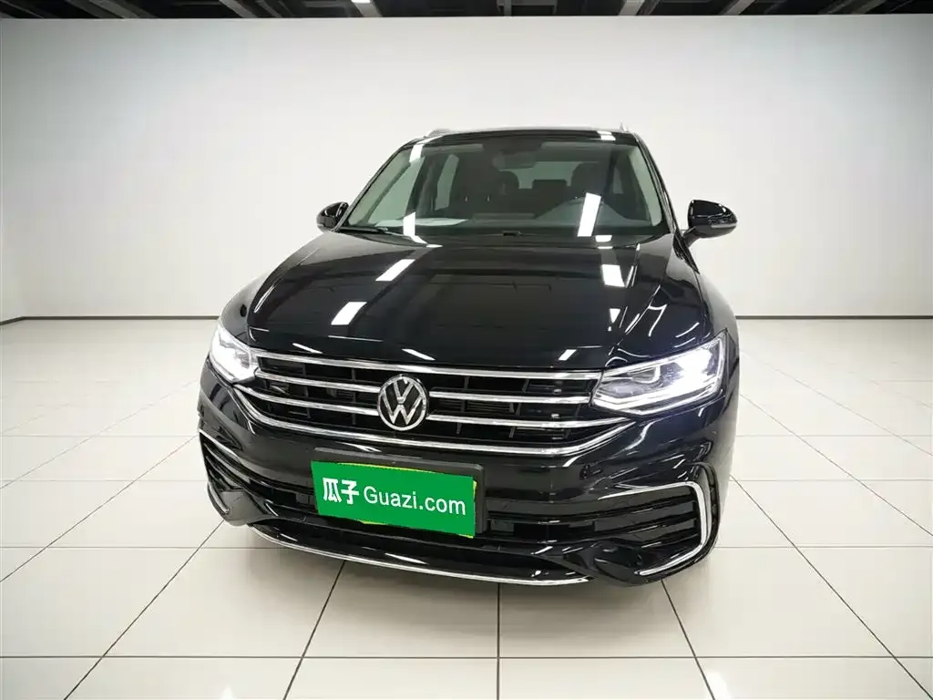 Volkswagen Tiguan L — фото 3