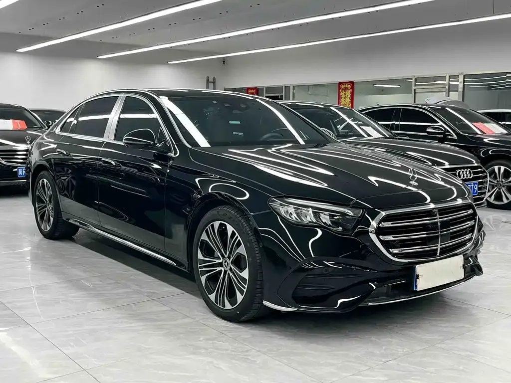 Mercedes-Benz E-Class — фото 10