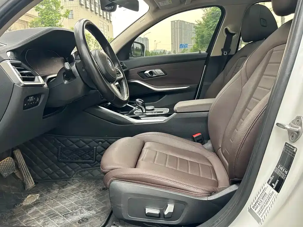 BMW 3 Series 2021 из CN, фото 4