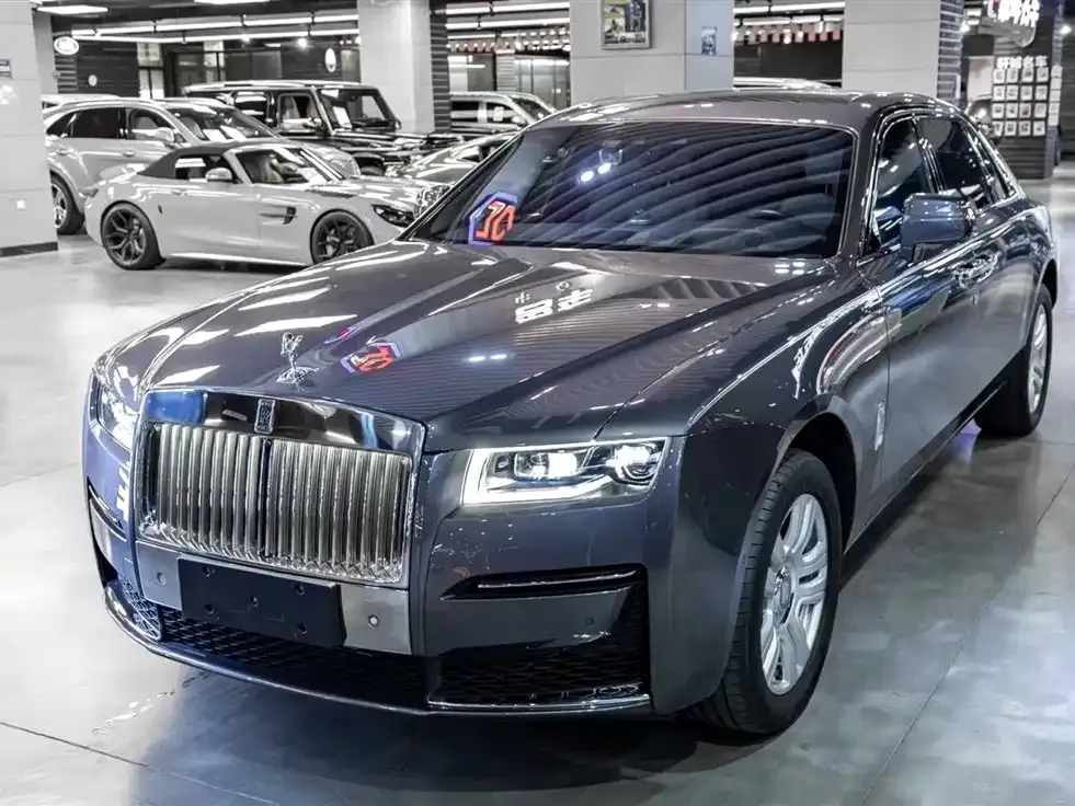 Rolls-Royce Ghost — фото 1