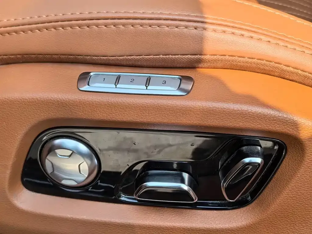 Hongqi H9 2022 из CN, фото 8