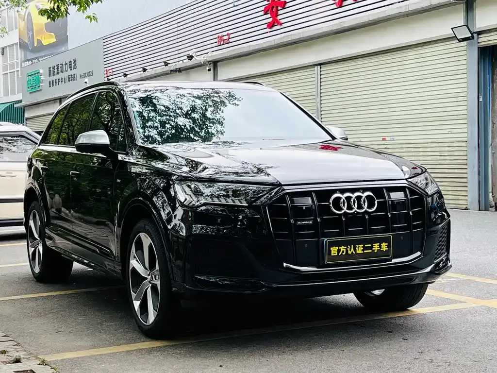Audi Q7 — фото 8