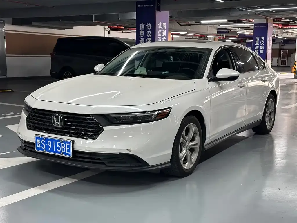 Honda Accord — фото 1