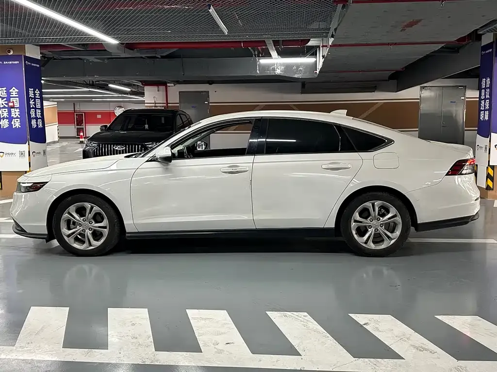 Honda Accord — фото 9