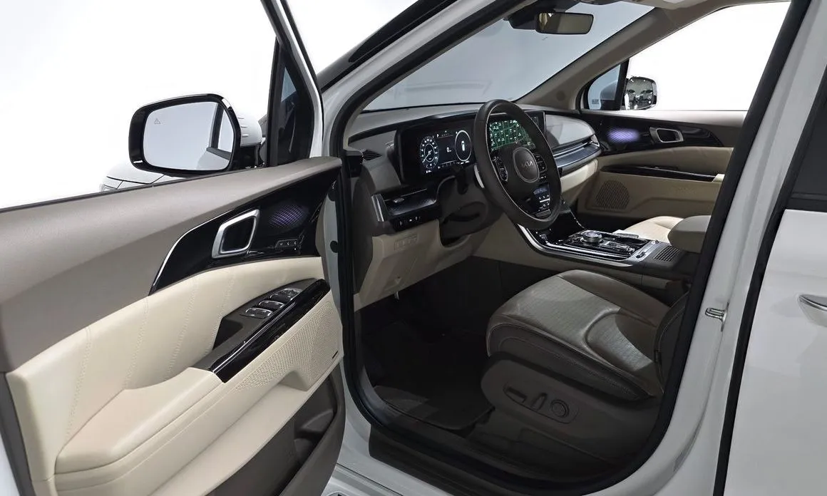 Kia Carnival — фото 10