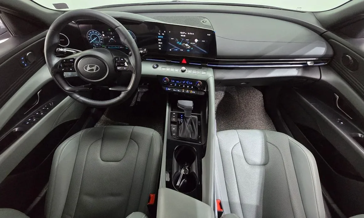 Hyundai AVANTE — фото 2