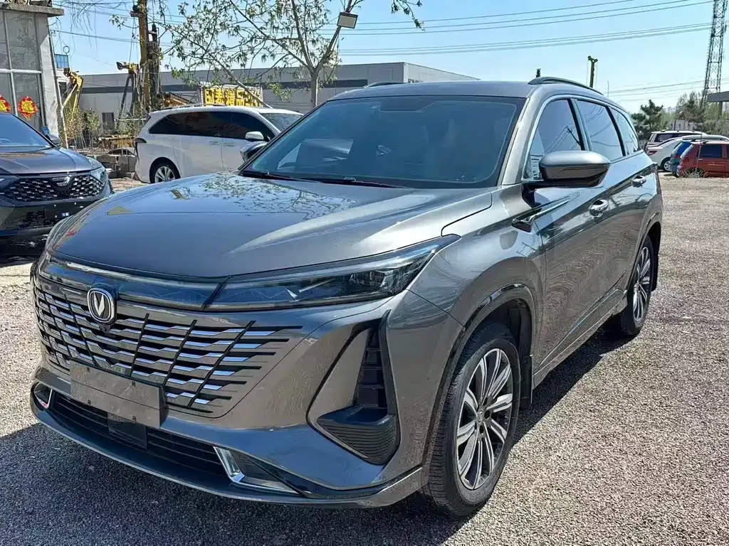 Changan CS75PLUS — фото 1