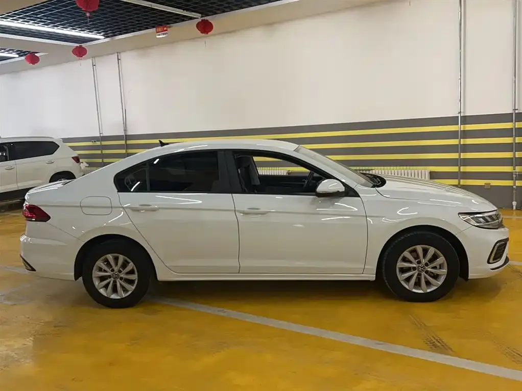 Volkswagen Bora 2024 из CN, фото 10