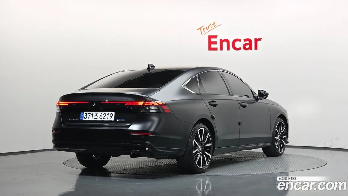 Honda Accord — фото 3