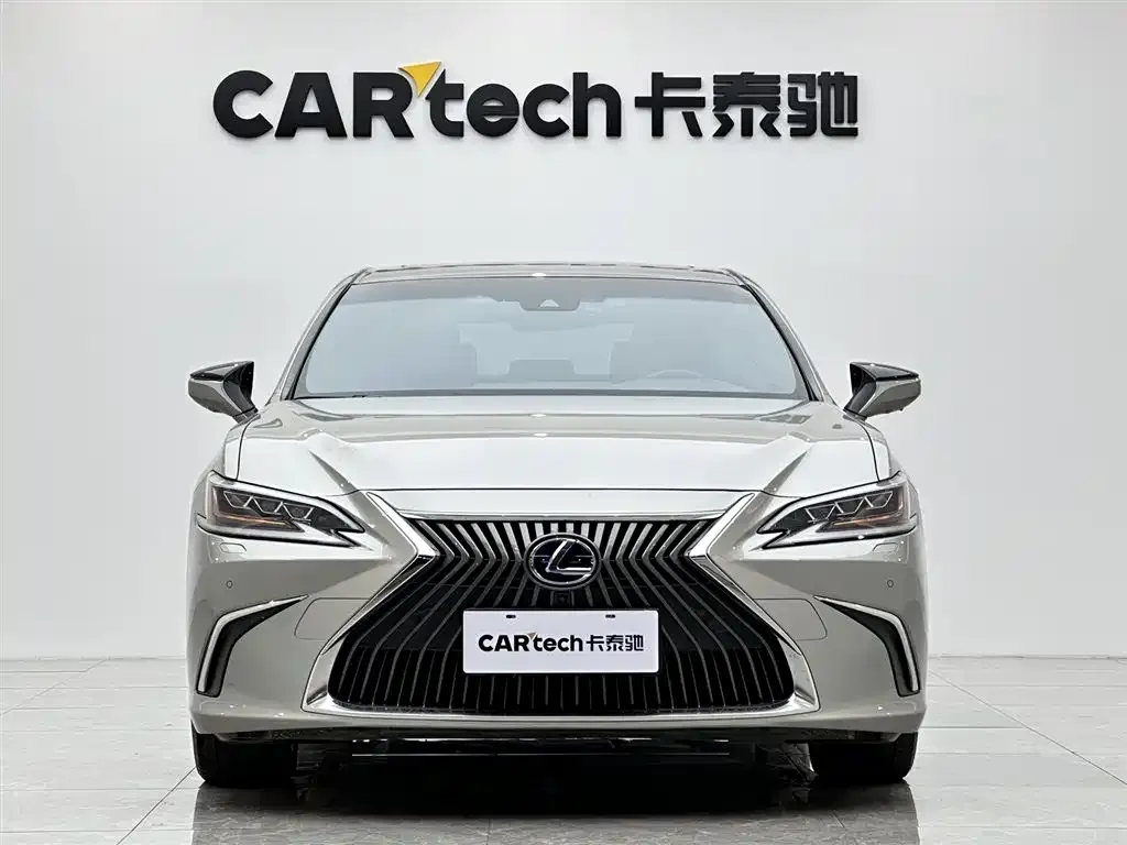 Lexus ES — фото 5