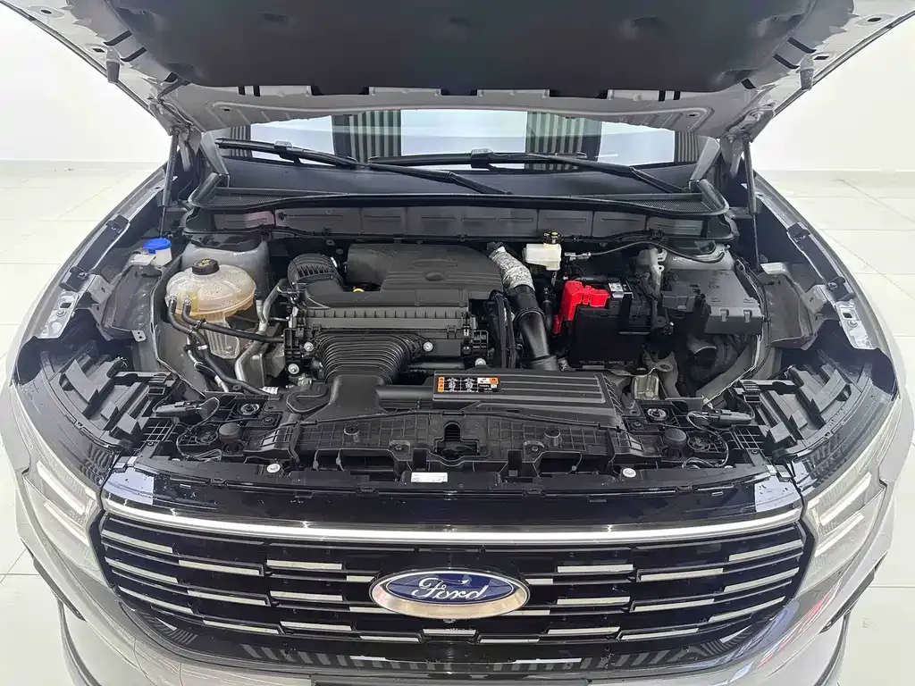 Ford Edge — фото 9