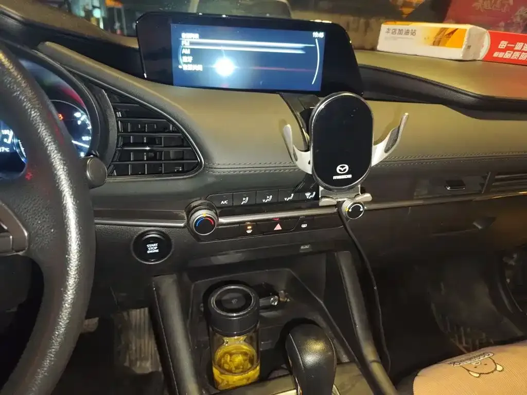 Mazda 3 Axela 2023 из CN, фото 9