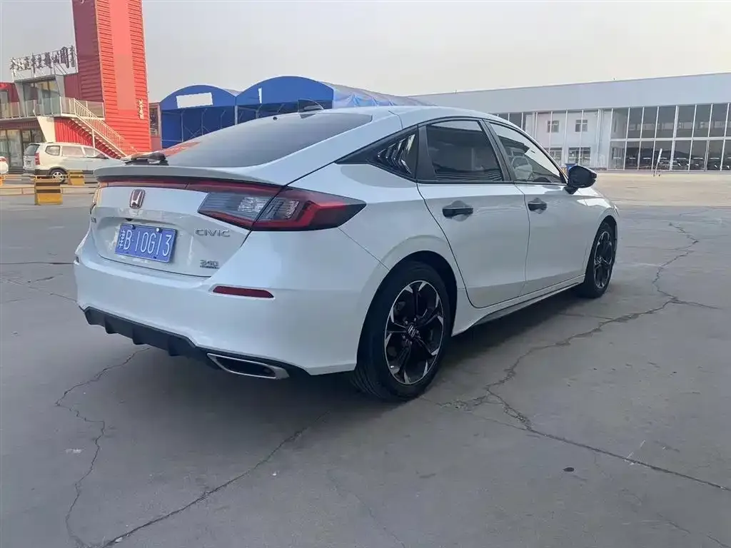Honda Civic — фото 4