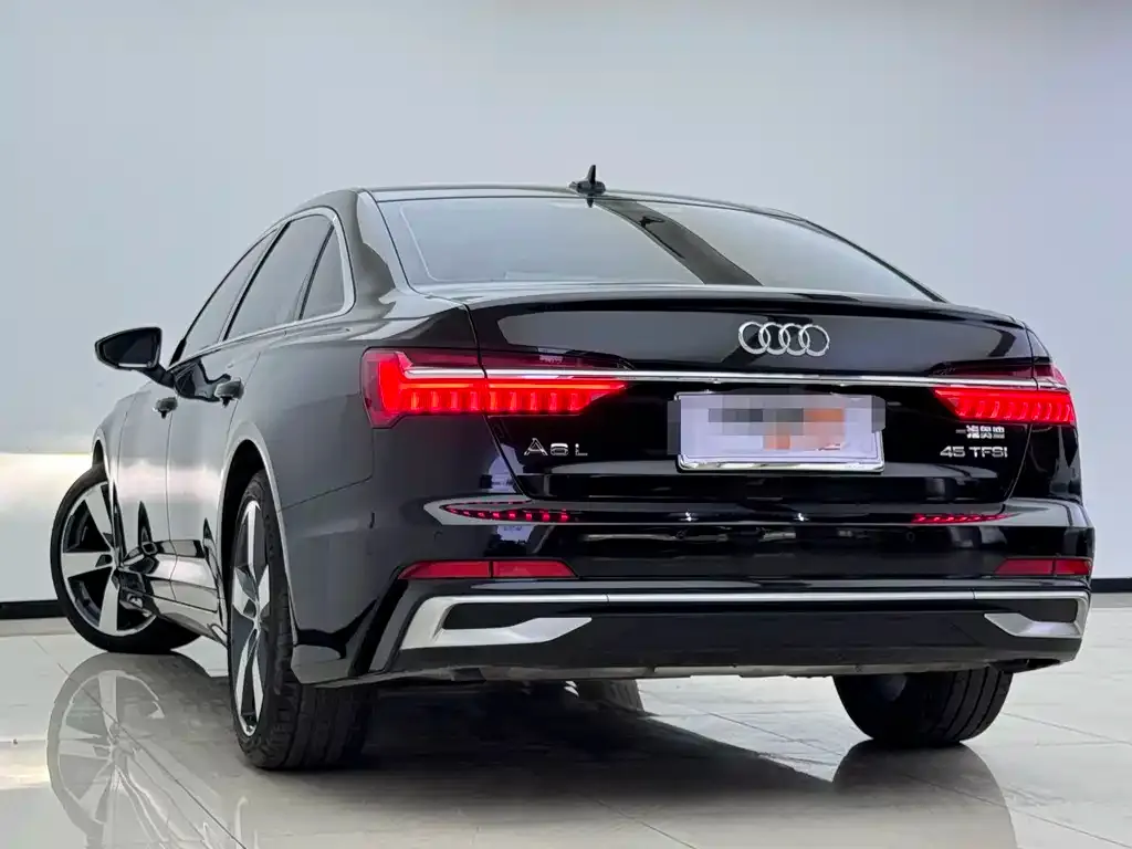 Audi A6L — фото 7