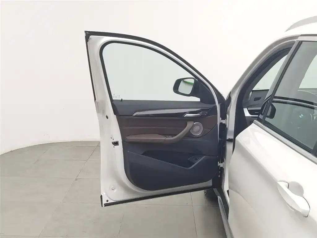 BMW X1 2023 из CN, фото 8