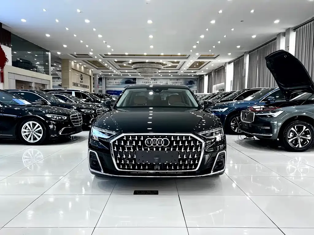 Audi A8 — фото 3