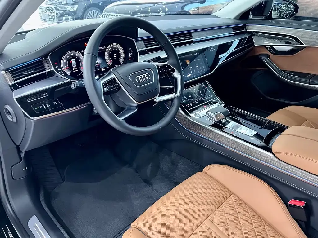 Audi A8 — фото 8
