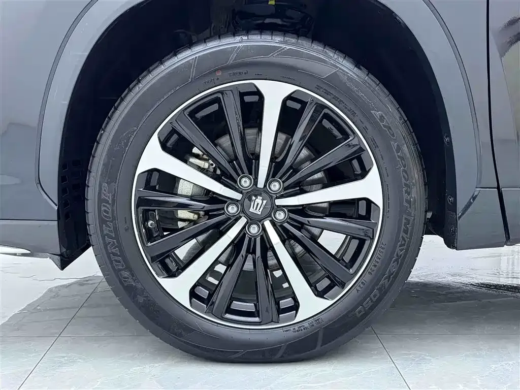 Toyota Crown Kluger 2023 из CN, фото 6