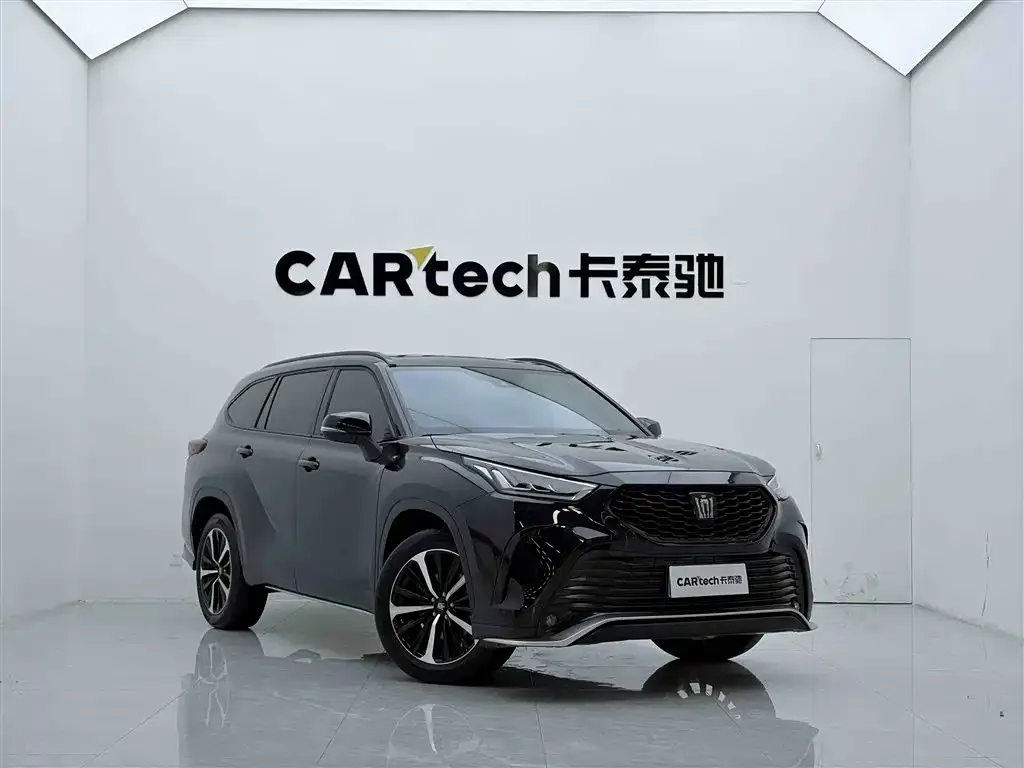 Toyota Crown Kluger 2023 из CN, фото 7