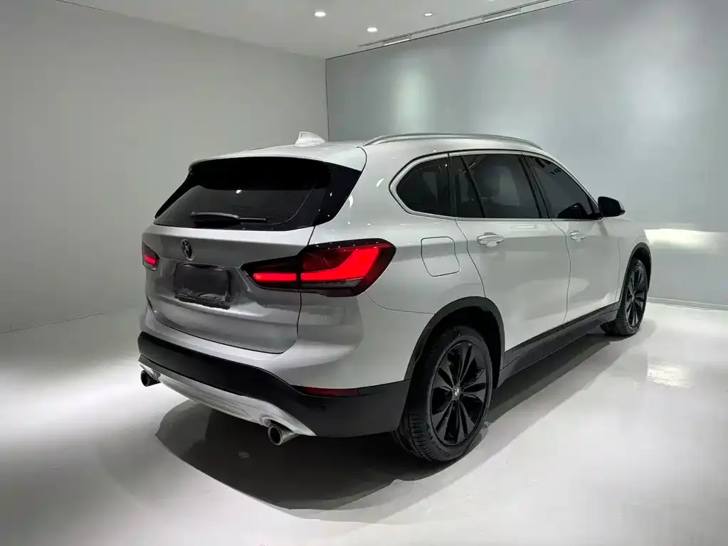 BMW X1 — фото 6