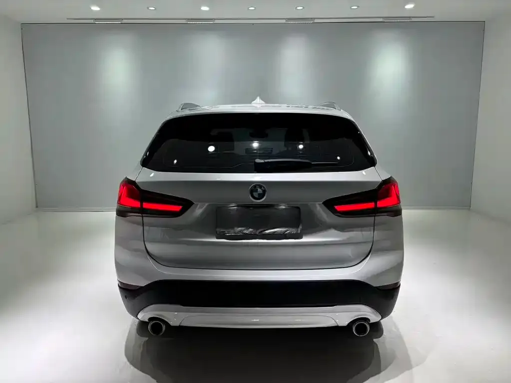 BMW X1 — фото 5