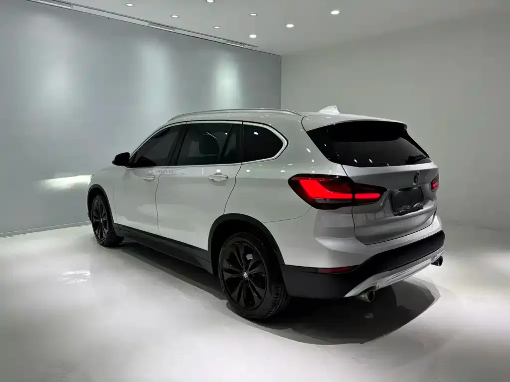 BMW X1 — фото 7