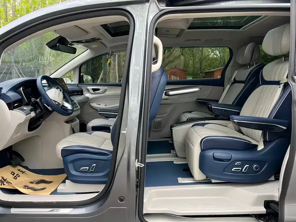 Roewe iMAX8 — фото 3