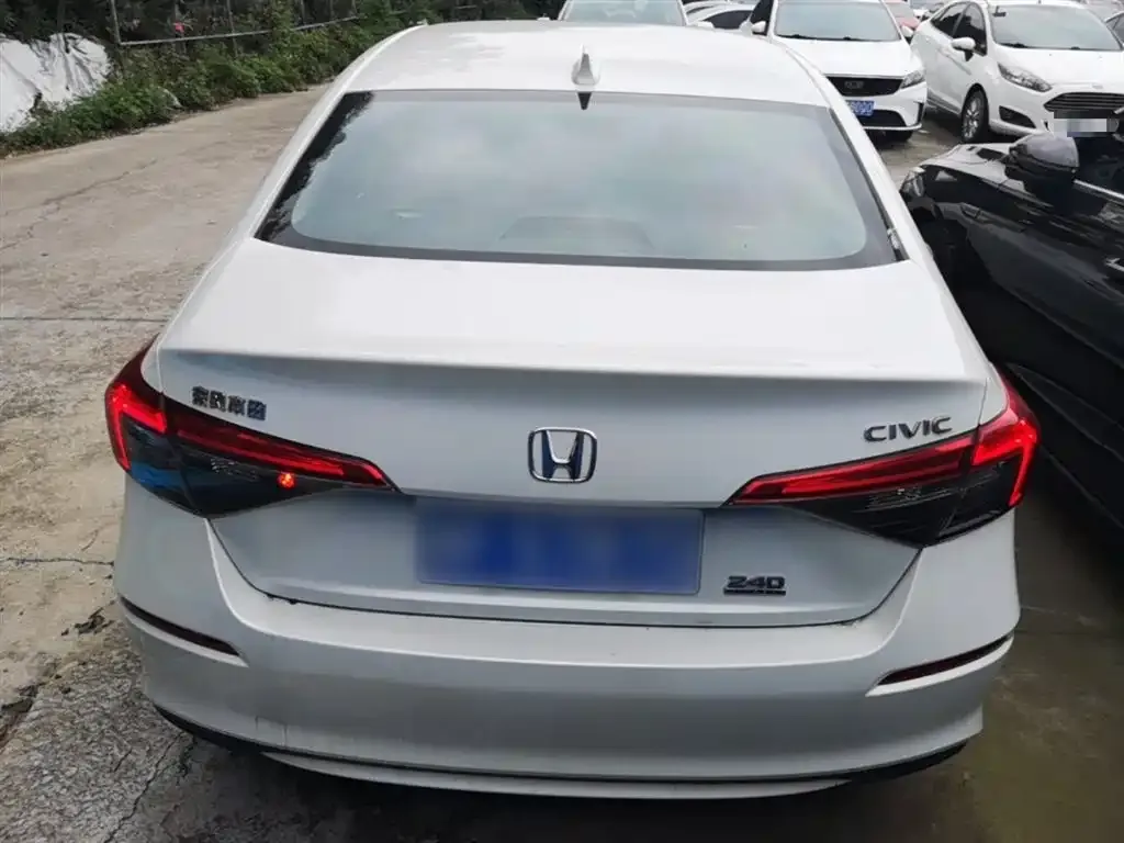 Honda Civic — фото 7