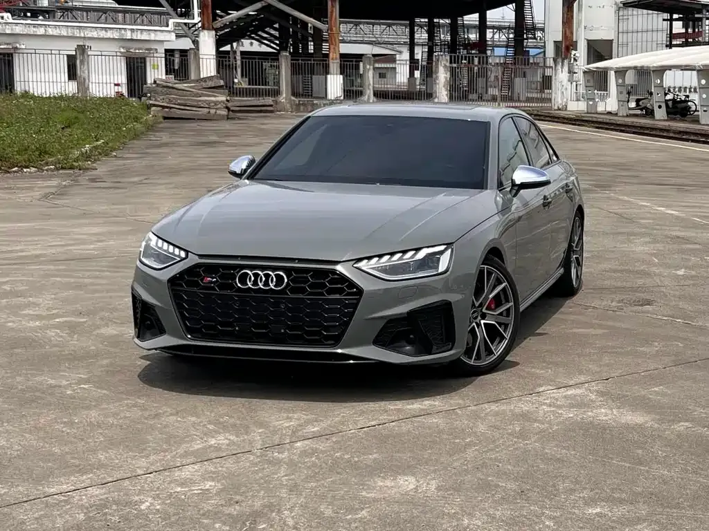 Audi S4 — фото 1