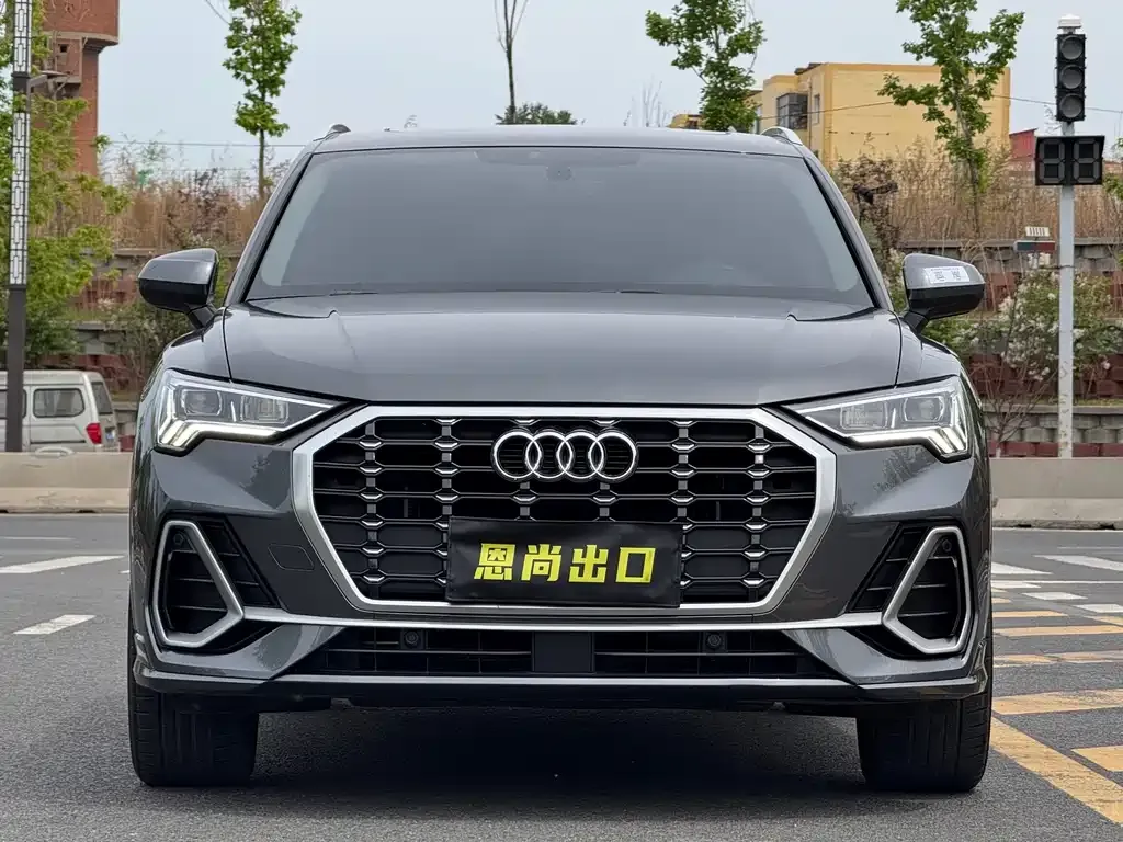 Audi Q3 — фото 4