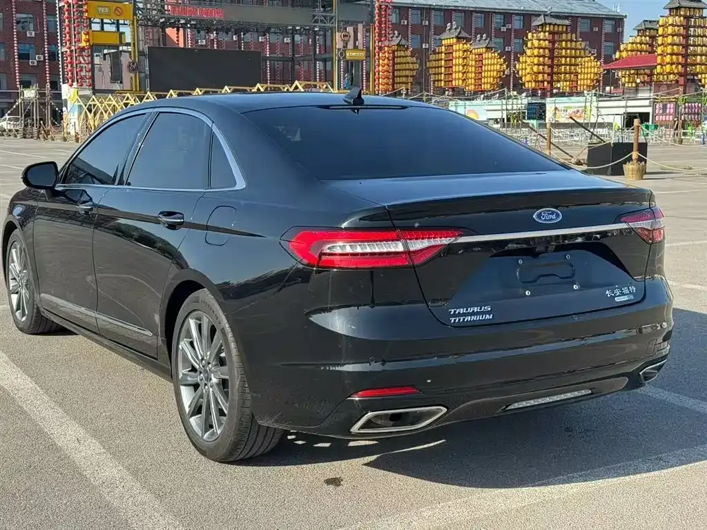 Ford Taurus 2021 из CN, фото 10