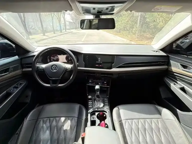 Volkswagen Passat — фото 2