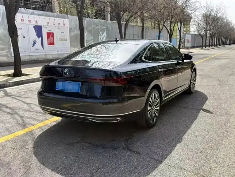 Volkswagen Passat — фото 8