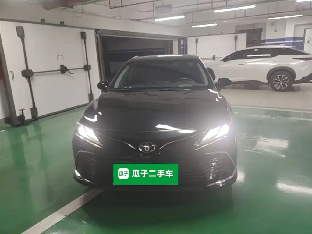 Toyota Camry 2022 из CN, фото 2