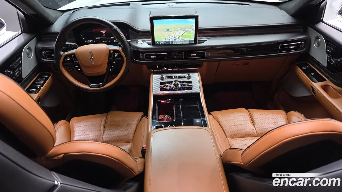 Lincoln Aviator — фото 10