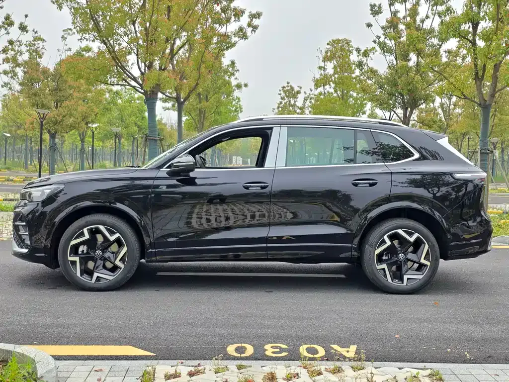 Volkswagen Tiguan L 2026 из CN, фото 9