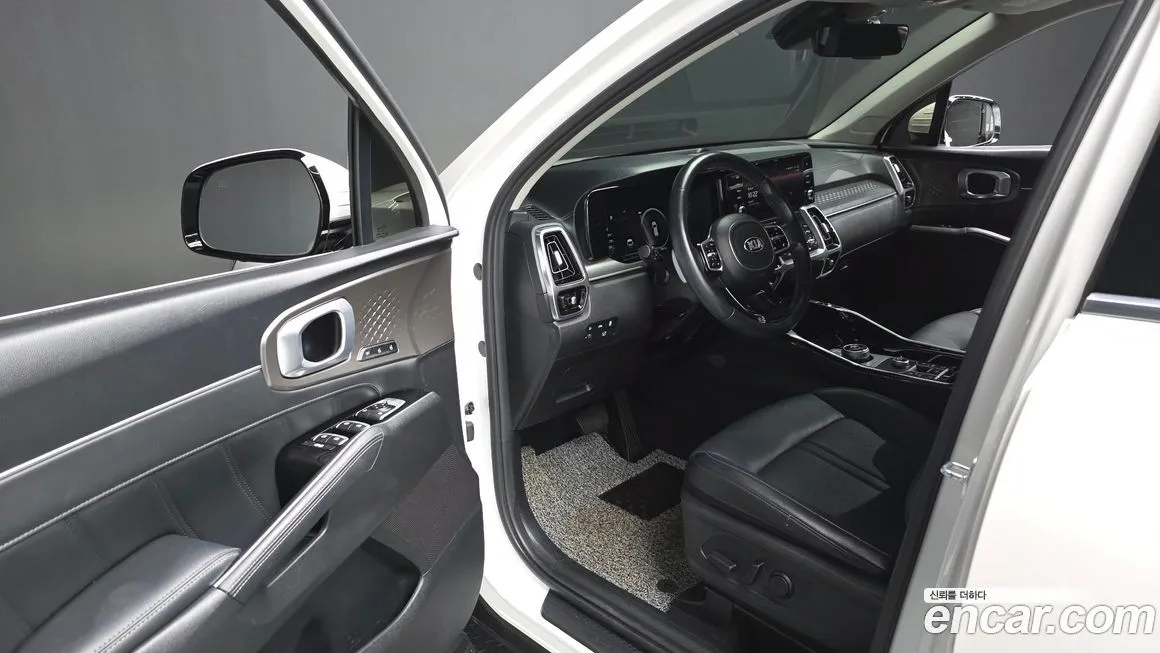 Kia Sorento — фото 5