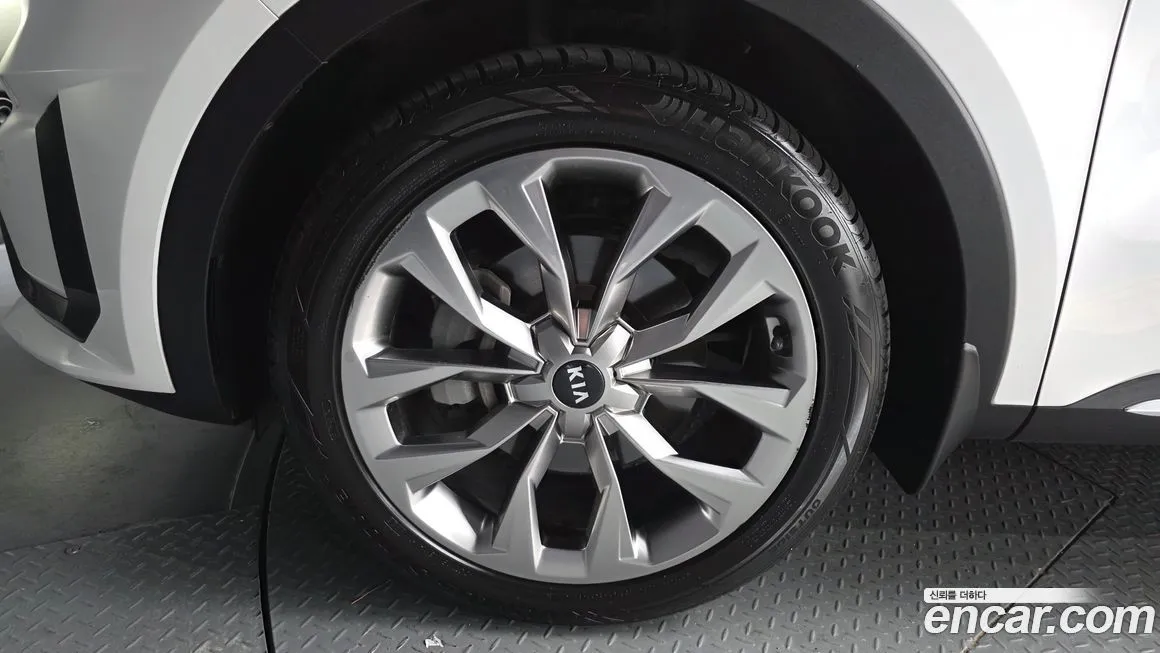 Kia Sorento — фото 6