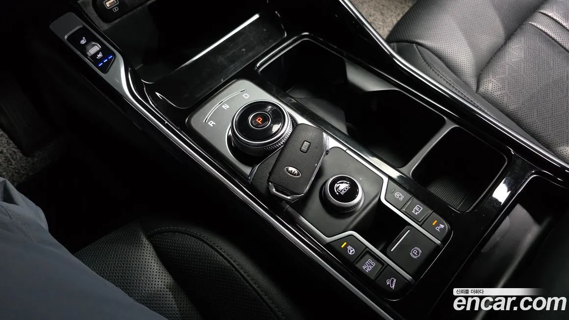 Kia Sorento — фото 8