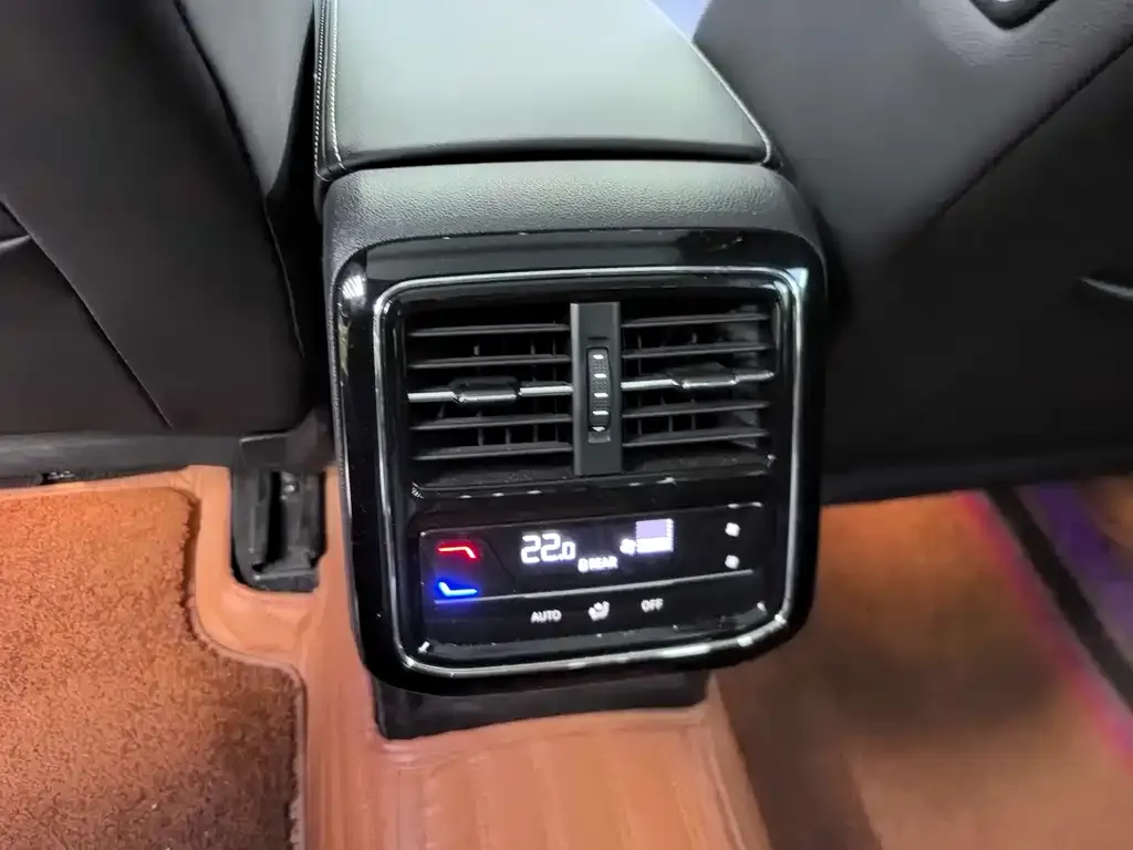Volkswagen Passat — фото 8