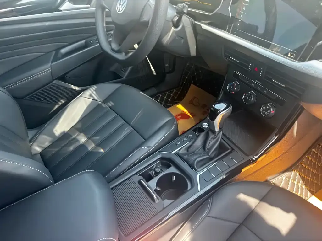 Volkswagen Passat — фото 8