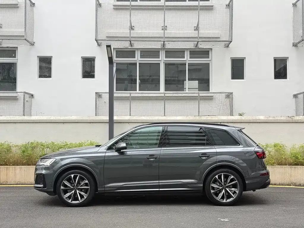 Audi Q7 — фото 2
