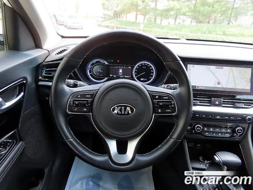 Kia Niro — фото 6