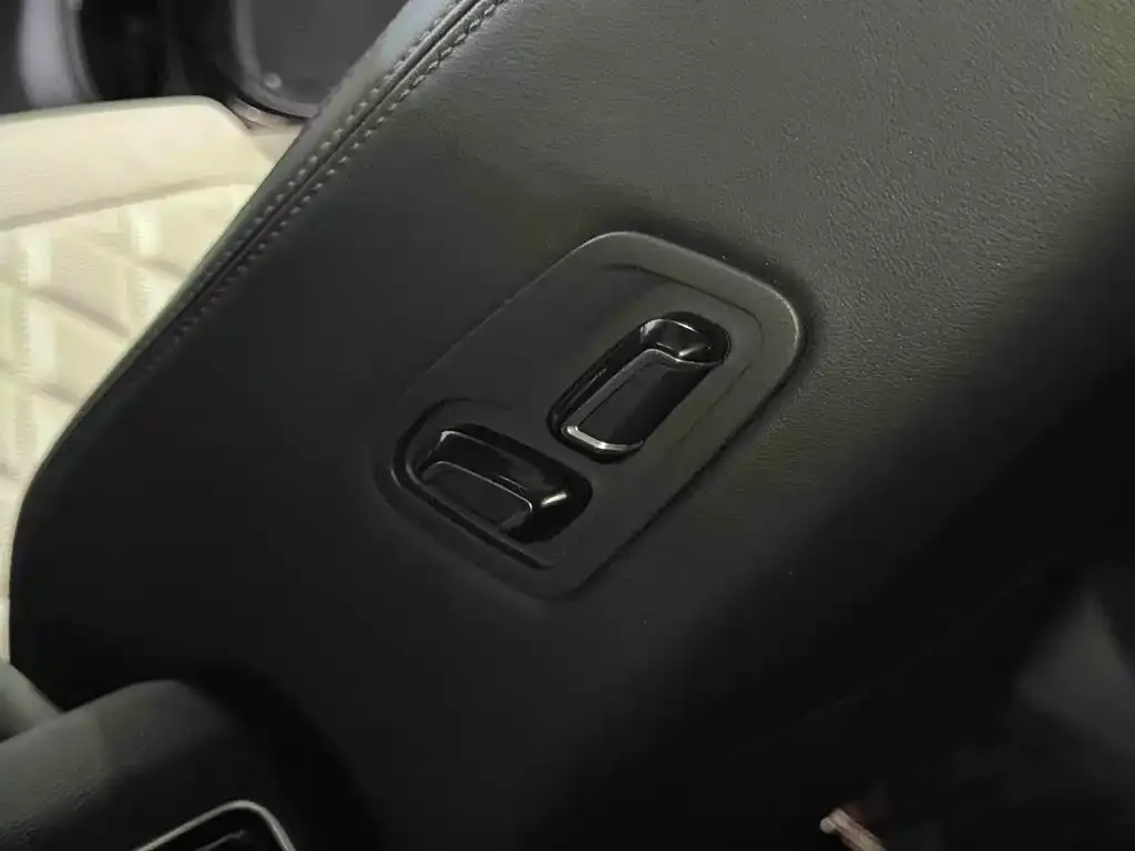 Volkswagen Magotan 2023 из CN, фото 2