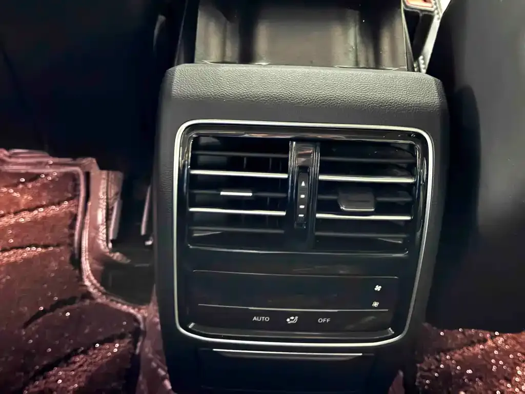 Volkswagen Magotan 2023 из CN, фото 10